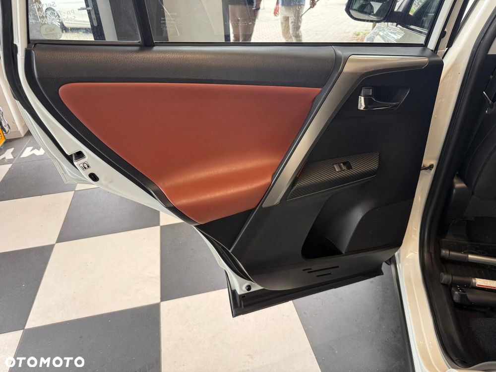 Toyota RAV4 - 12