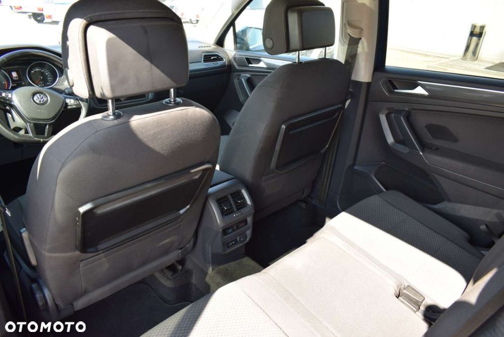 Volkswagen Tiguan - 21