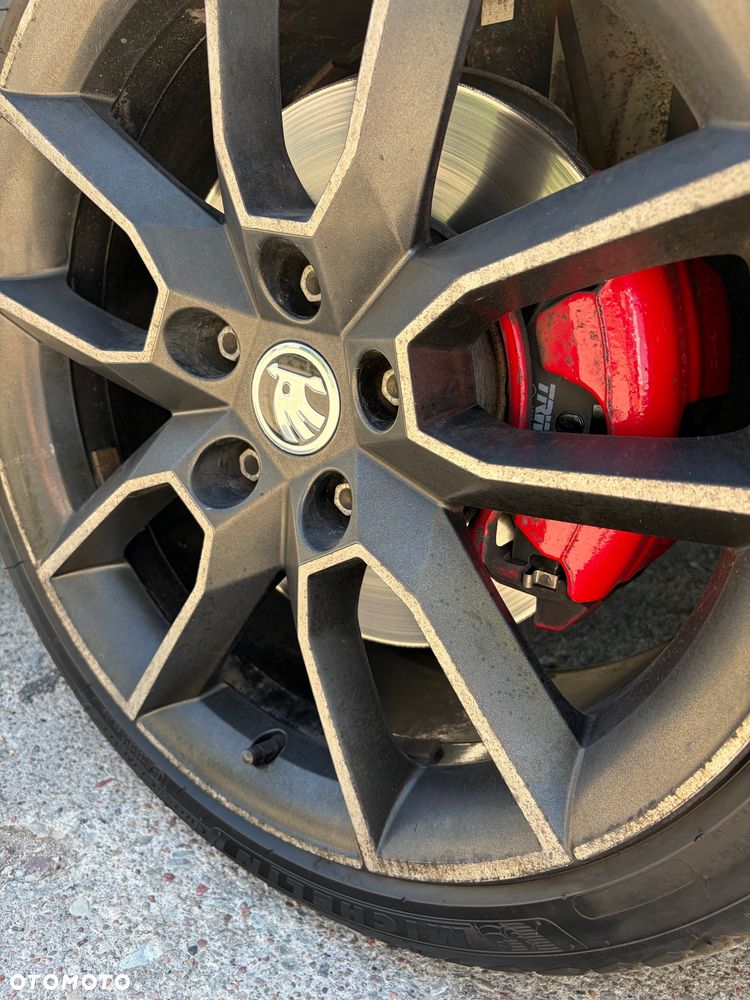 Skoda Octavia 2.0 TDI DSG RS - 19