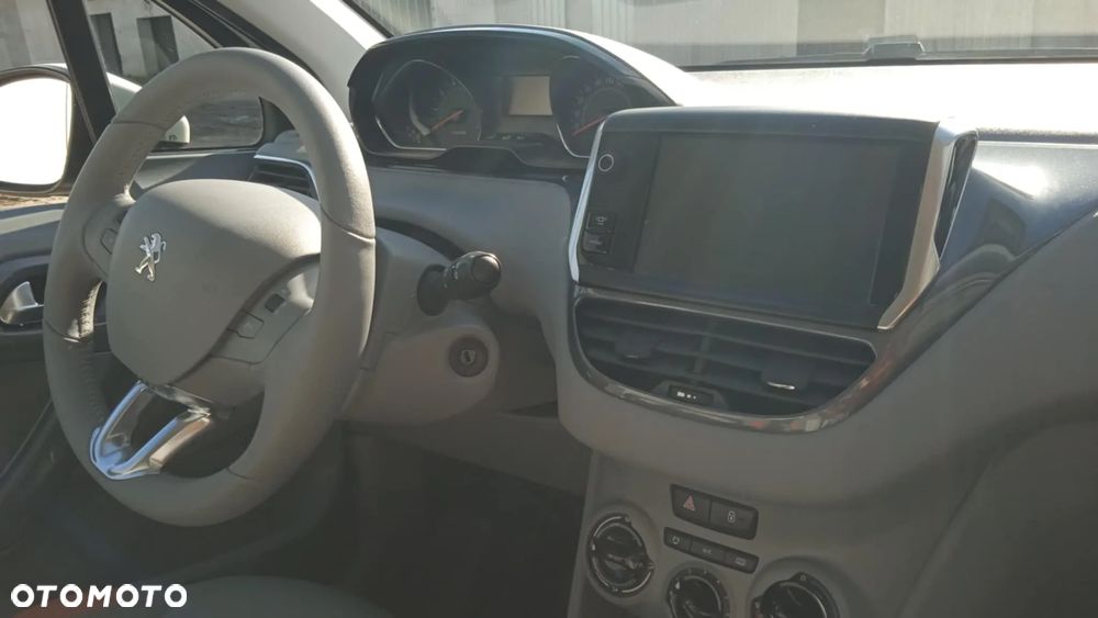 Peugeot 208 1.2 PureTech Active - 9