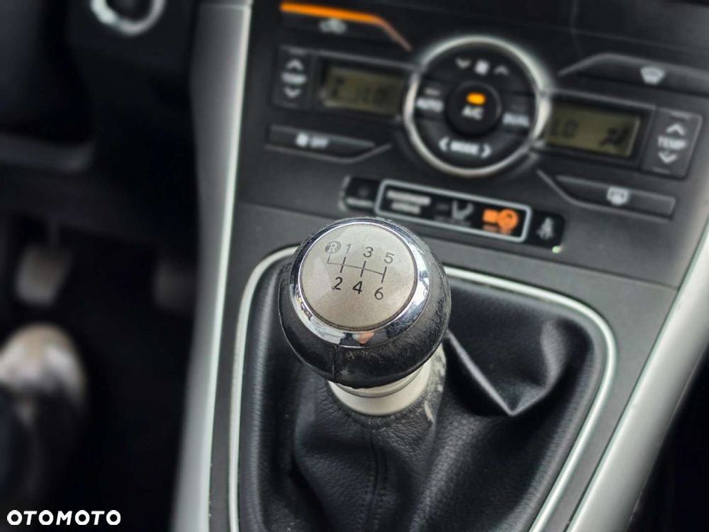 Toyota Auris - 31