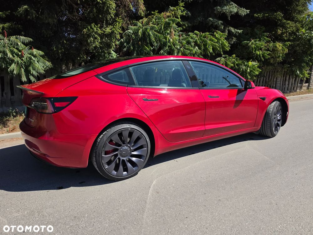 Tesla Model 3 - 8