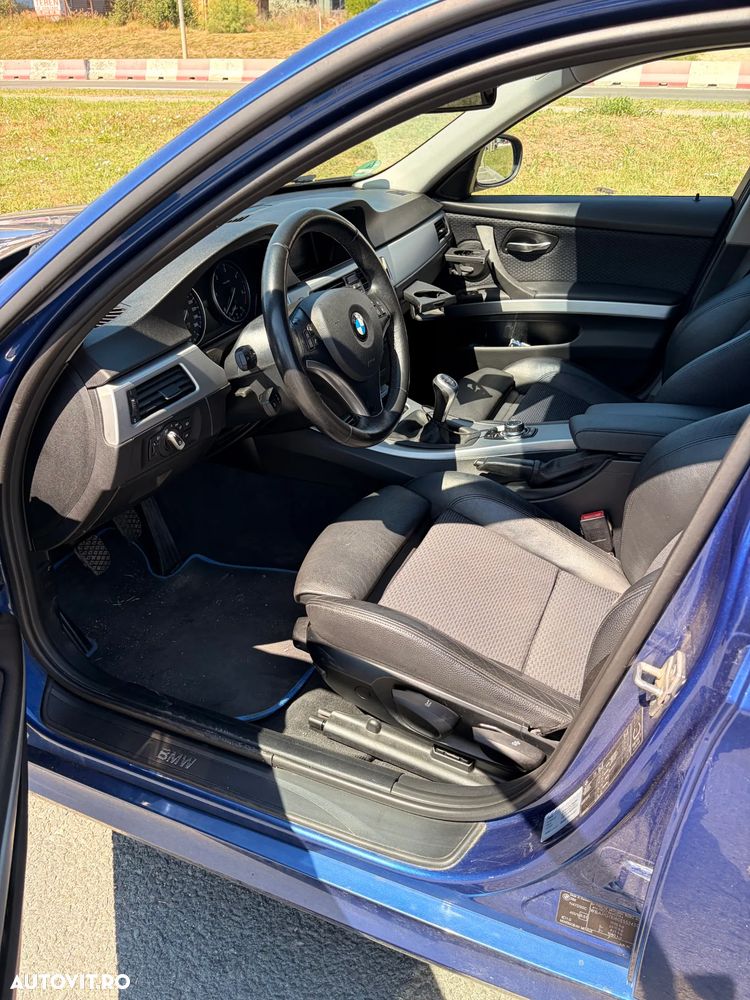 BMW Seria 3 318d - 11