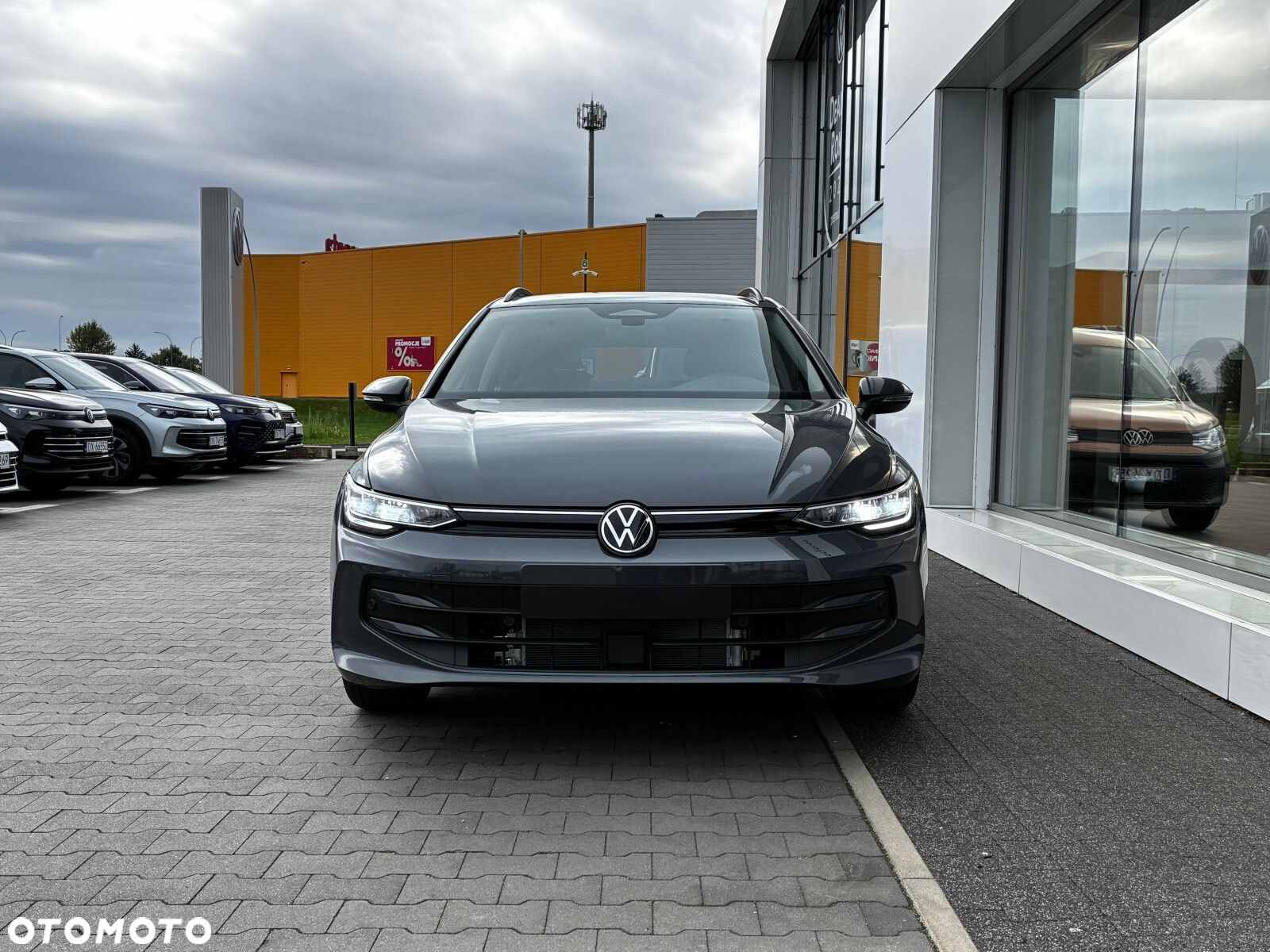 Volkswagen Golf - 11
