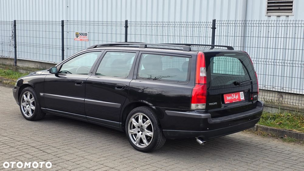 Volvo V70 2.5T Black Edition - 5