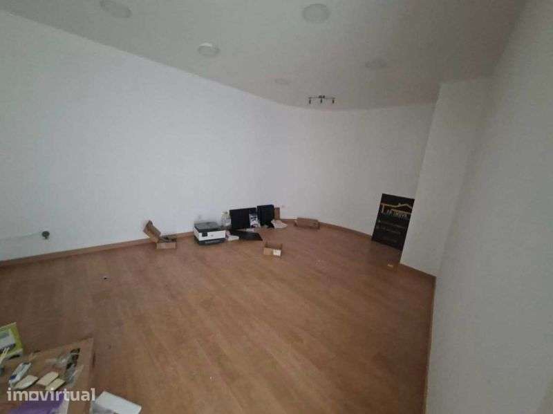 Arrendamento de Loja/Espaço comercial - Barroselas - Grande imagem: 2/4