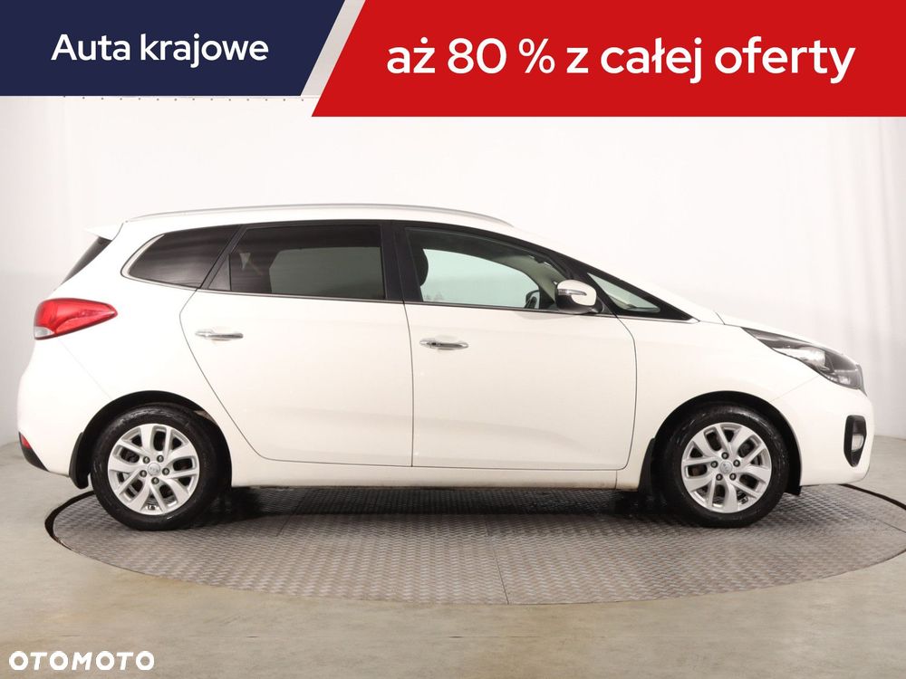 Kia Carens - 8
