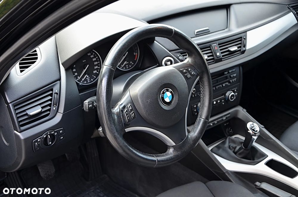 BMW X1 sDrive18d xLine - 15