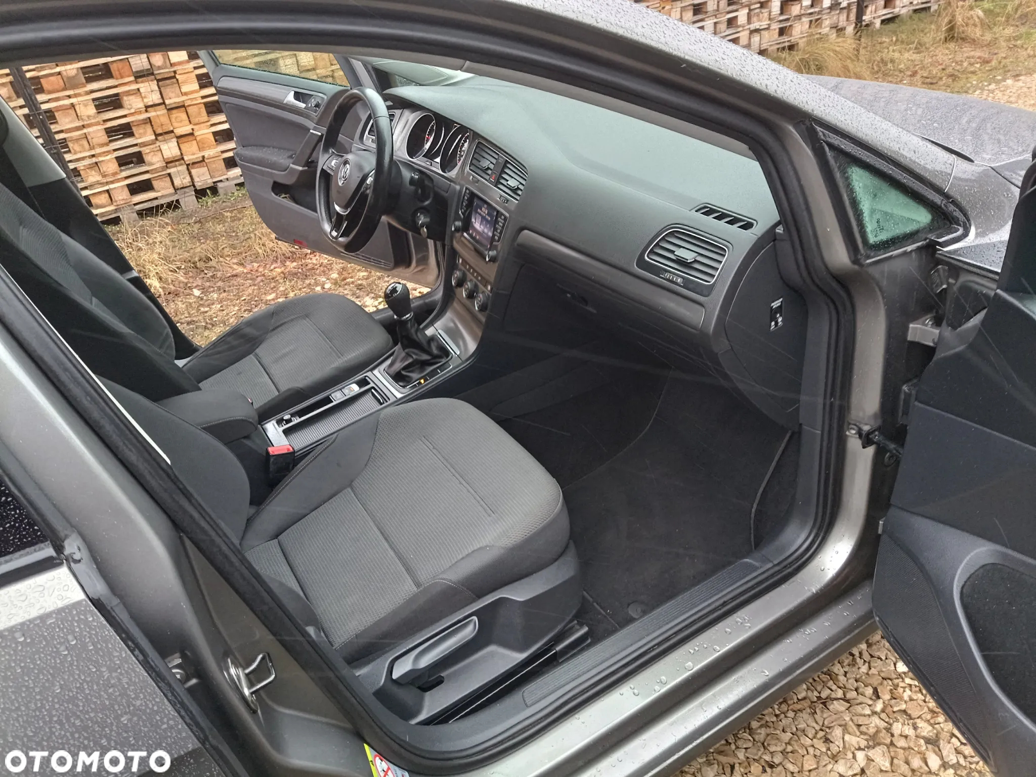 Volkswagen Golf 1.6 TDI BlueMotion Technology Comfortline - 20