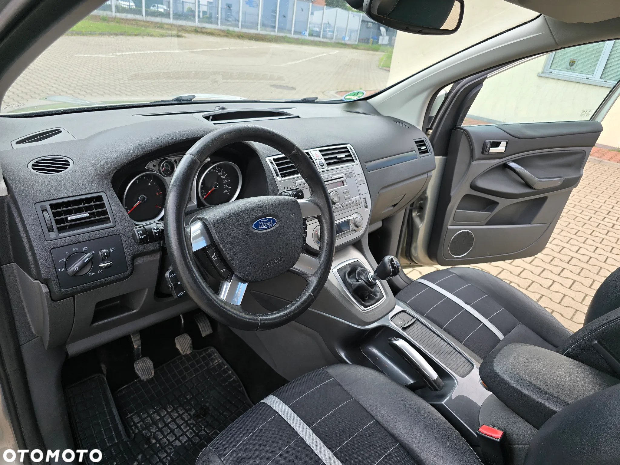 Ford Kuga 2.0 TDCi 4x4 Titanium - 3