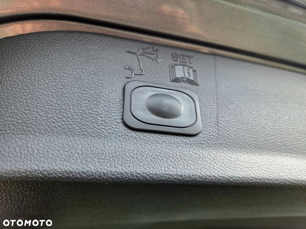 Ford Kuga 2.0 TDCi Titanium - 10