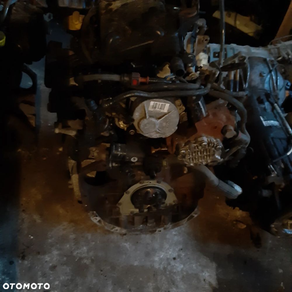 Silnik Słupek Renault Trafic Espace Laguna Opel Vivaro 2.0 DCI M9R - 2