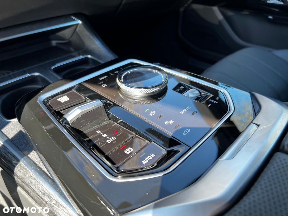 BMW Seria 7 740d xDrive mHEV sport - 21