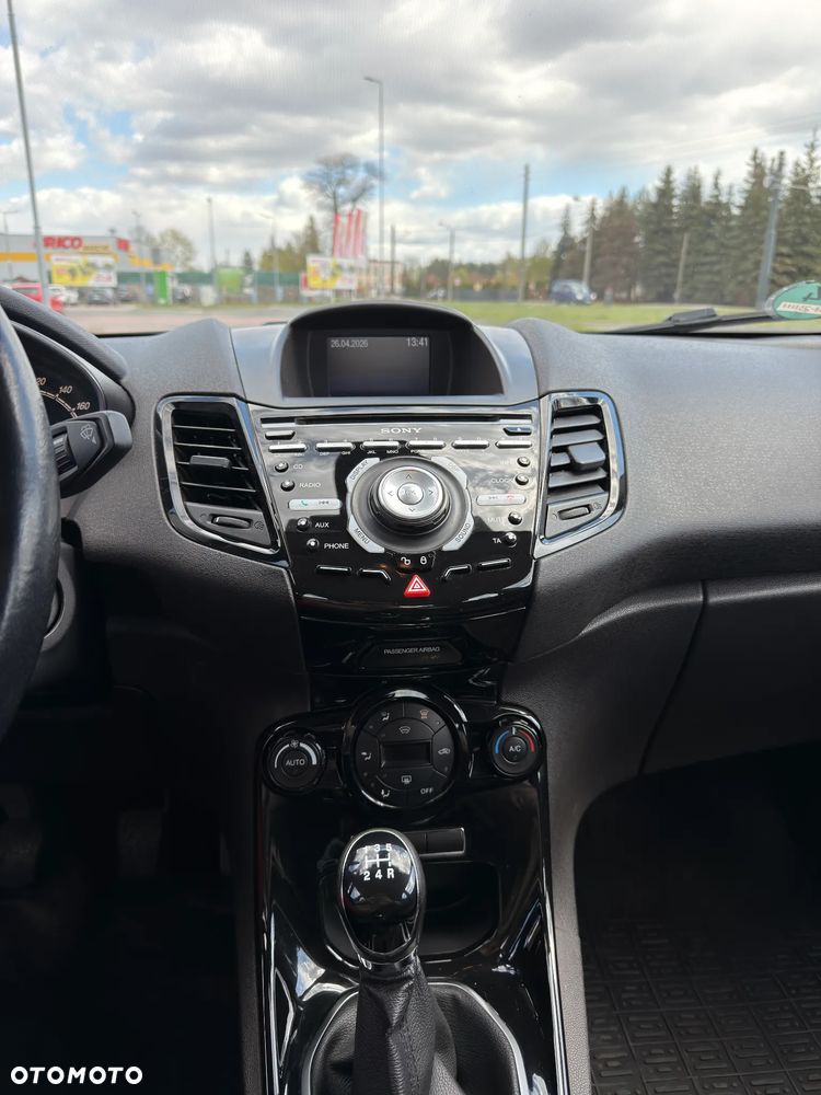 Ford Fiesta 1.0 EcoBoost STart-Stop Titanium - 10