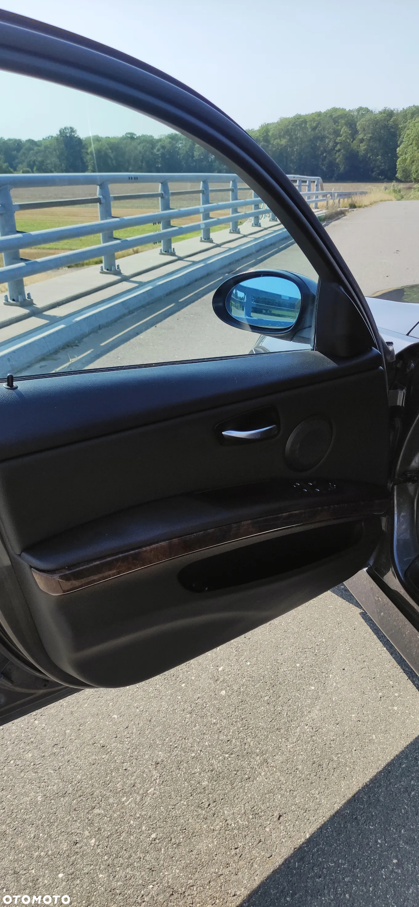 BMW Seria 3 320i - 4