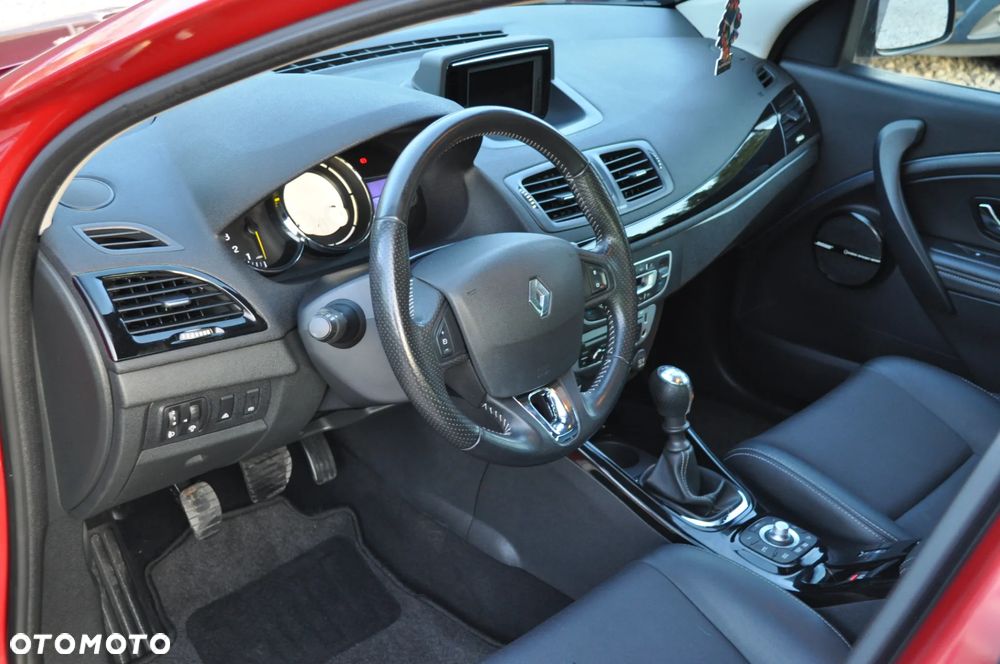 Renault Megane ENERGY TCe 115 Start & Stop Bose Edition - 17