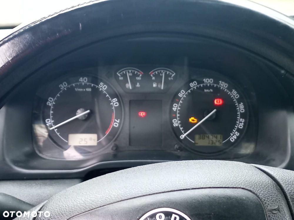 Skoda Octavia 1.6 Tour - 6