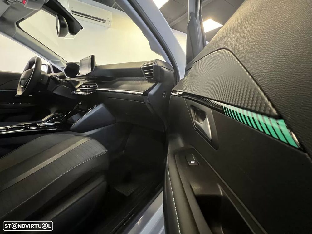 Peugeot e-208 Active Pack - 11