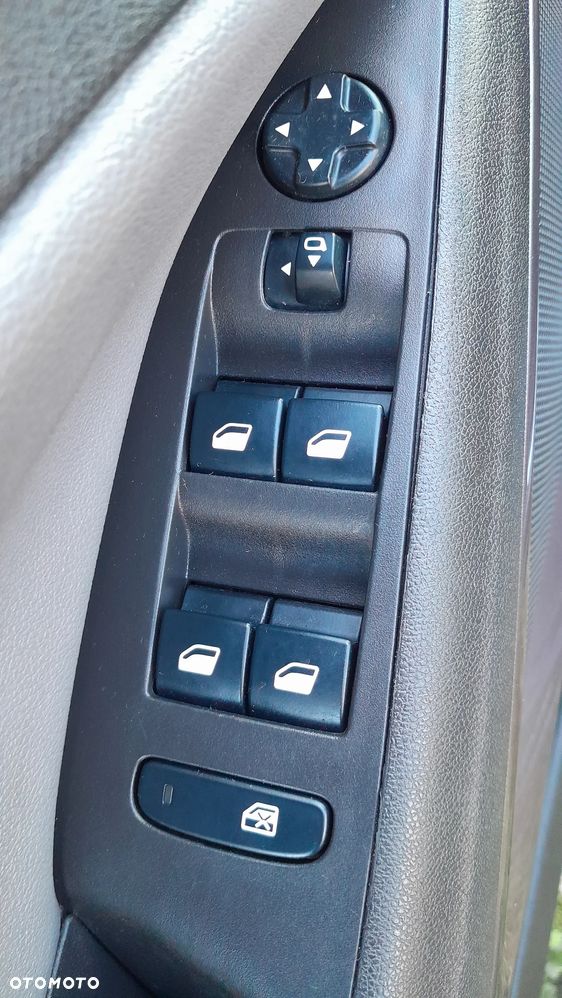 Opel Crossland X - 21