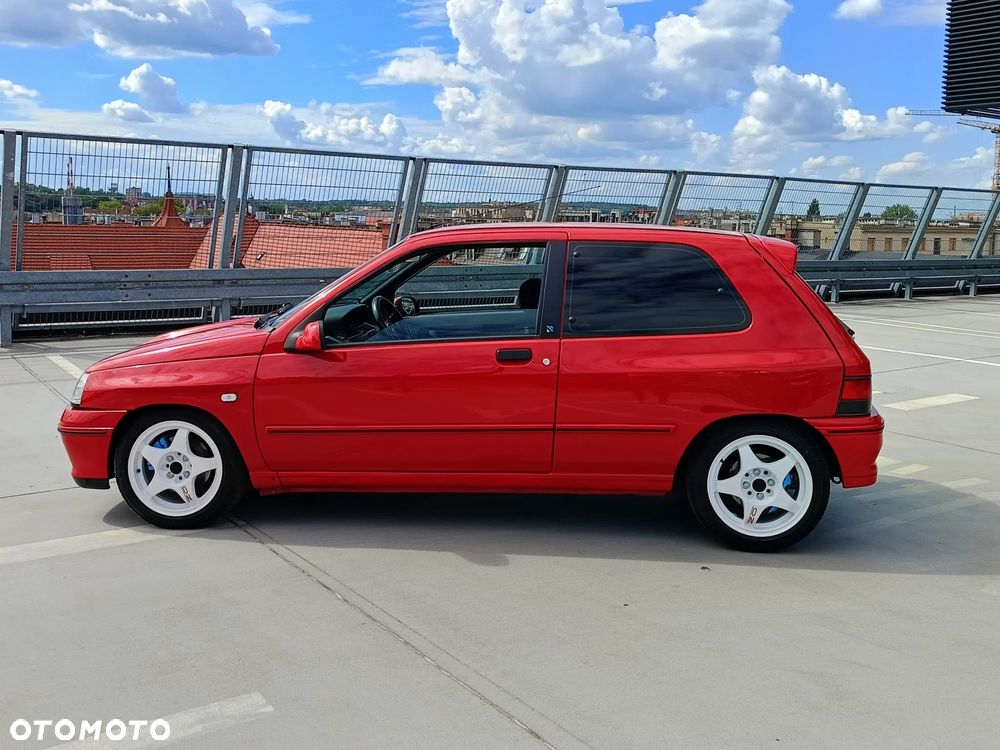 Renault Clio - 8