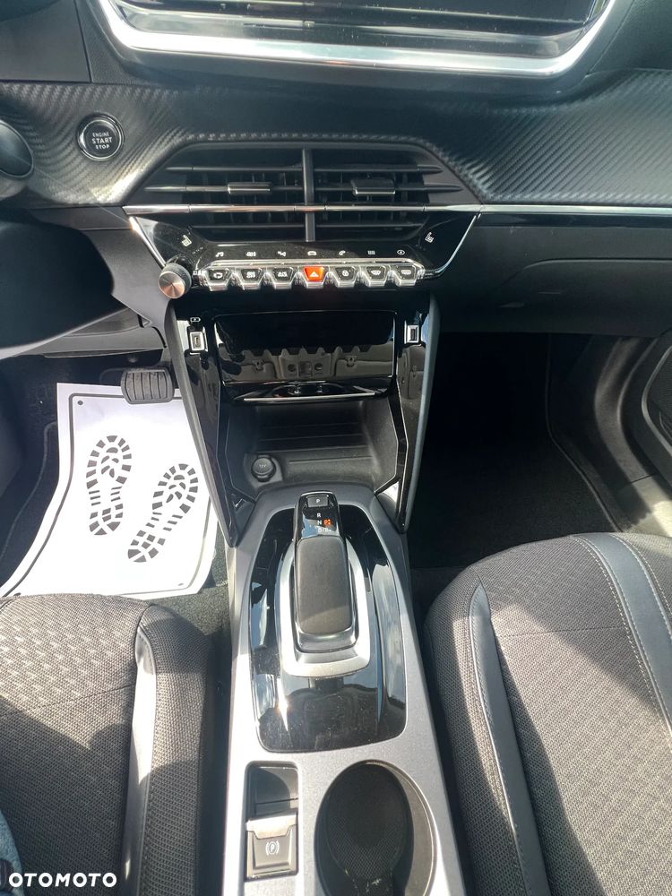 Peugeot 2008 136 Allure - 24