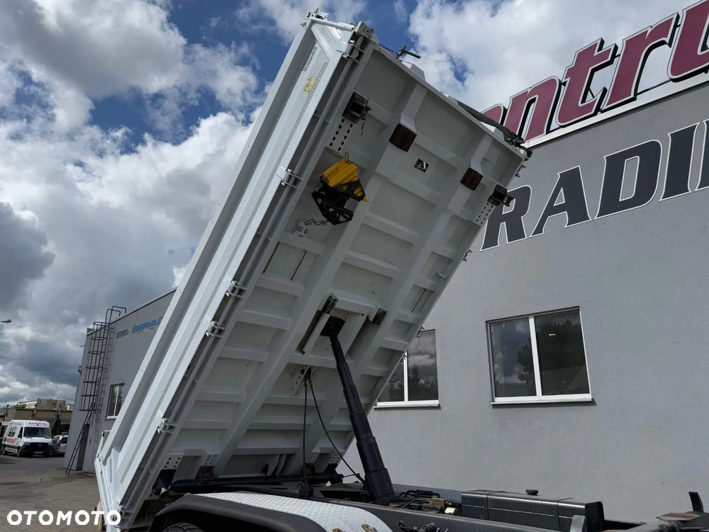 Mercedes-Benz Arocs 6x4 Meiller-Kipper / 3 stronna - 18