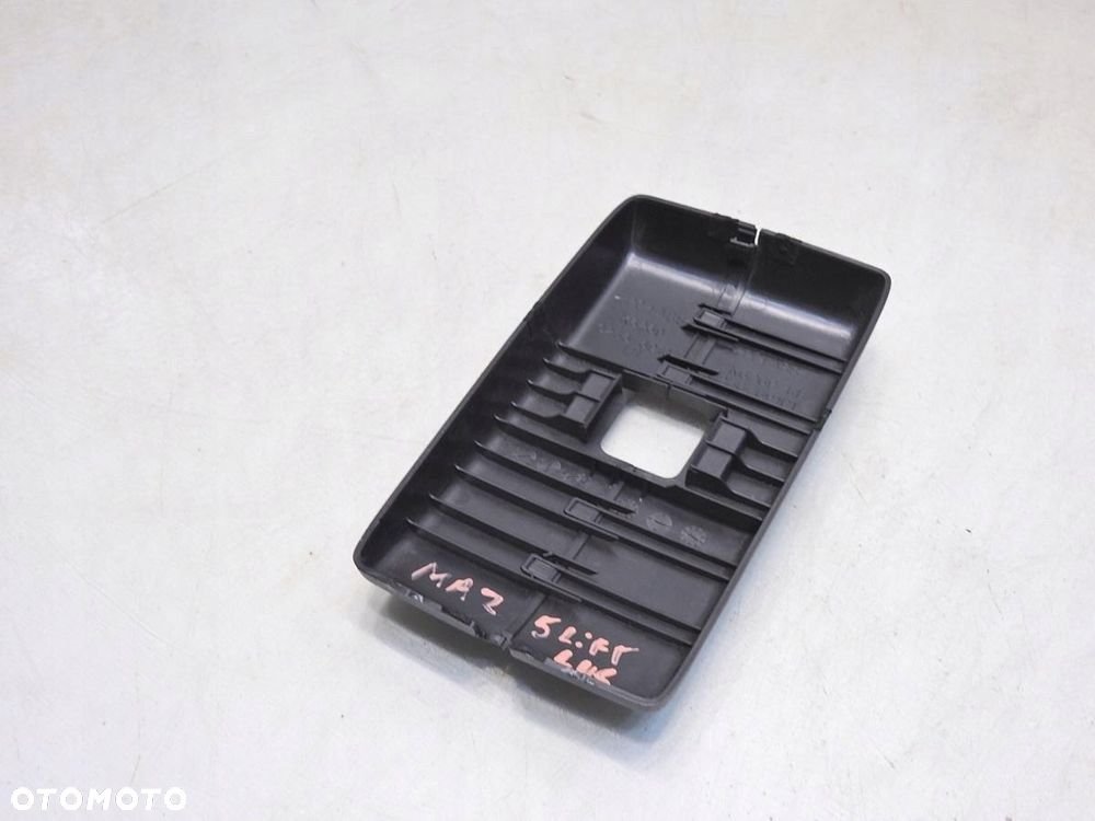 OBUDOWA LUSTERKA WSTECZNEGO MAZDA 5 I - 4