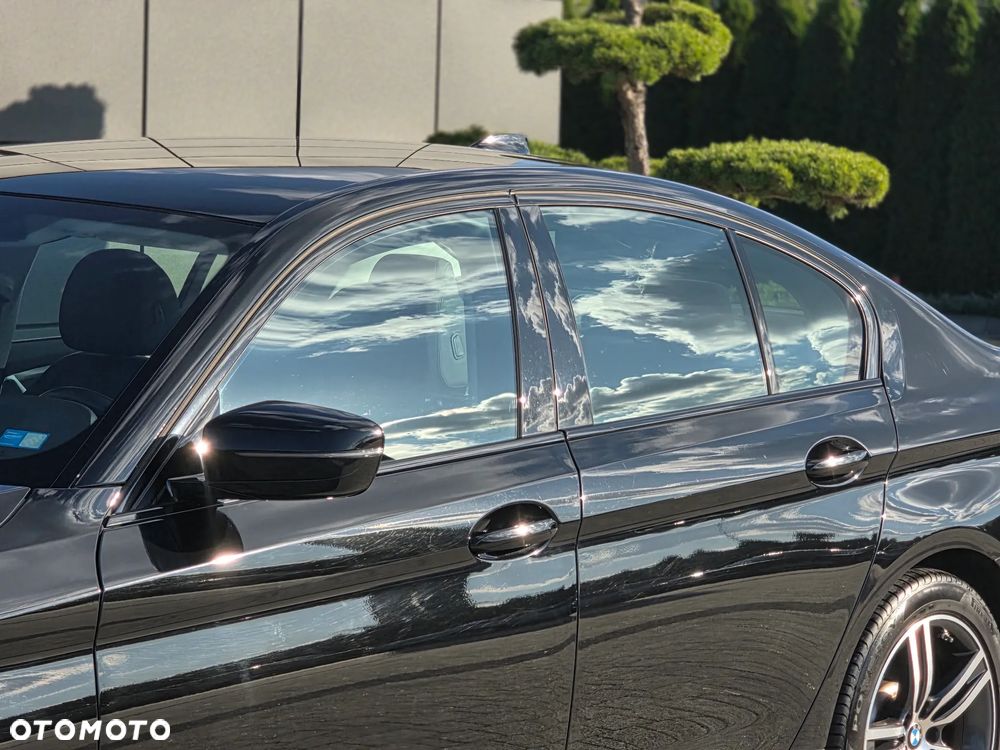 BMW Seria 5 520i GPF M Sport sport - 17