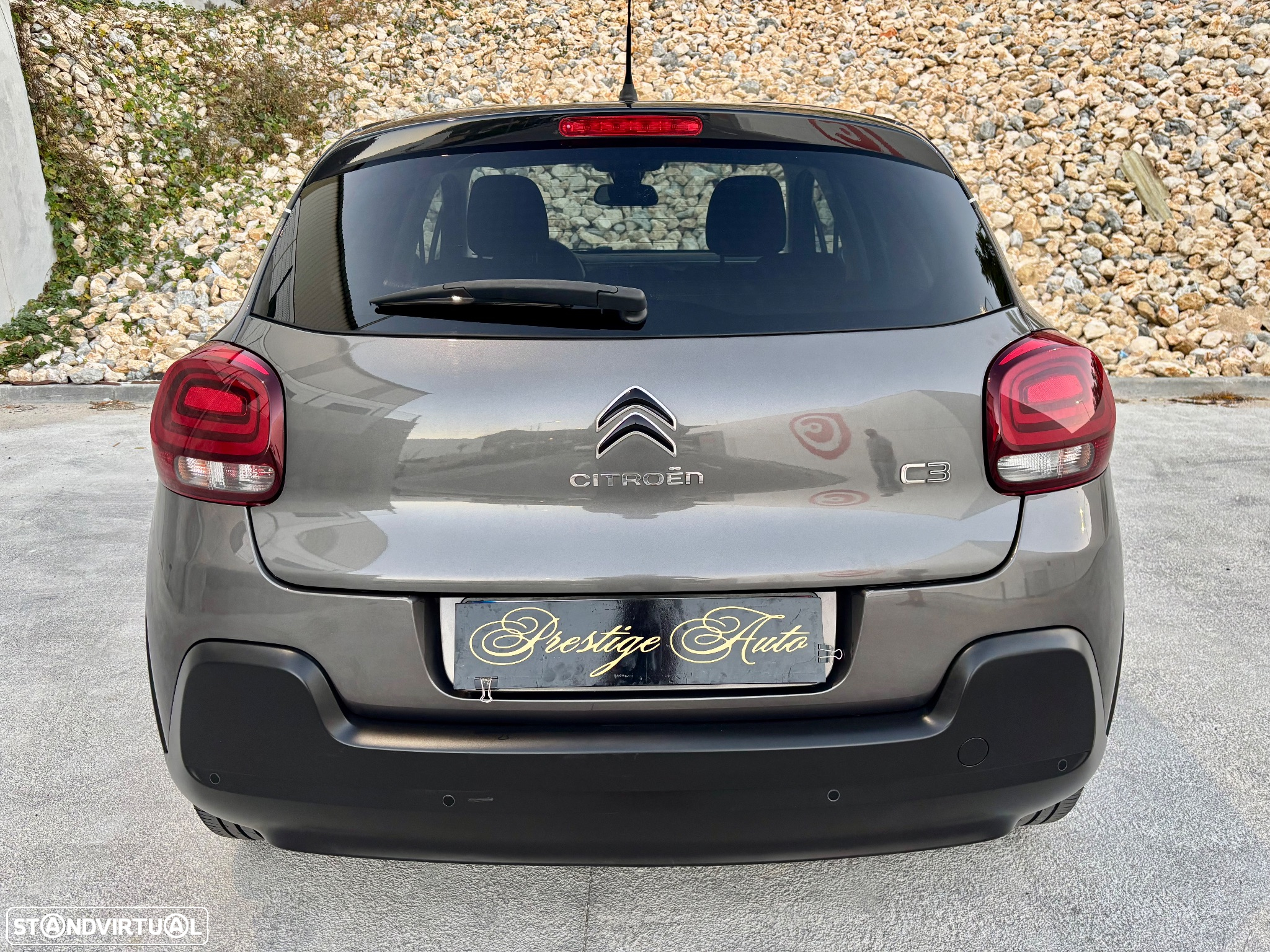 Citroën C3 1.2 PureTech Shine - 18