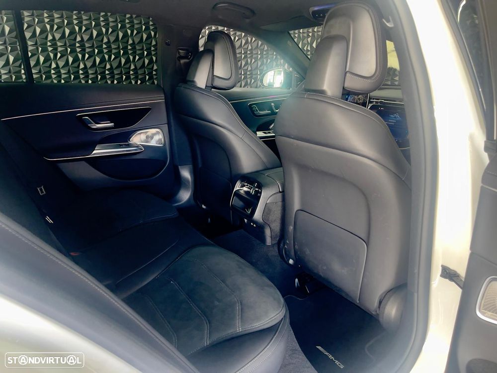 Mercedes-Benz E 300 de 9G-TRONIC AMG Line - 26