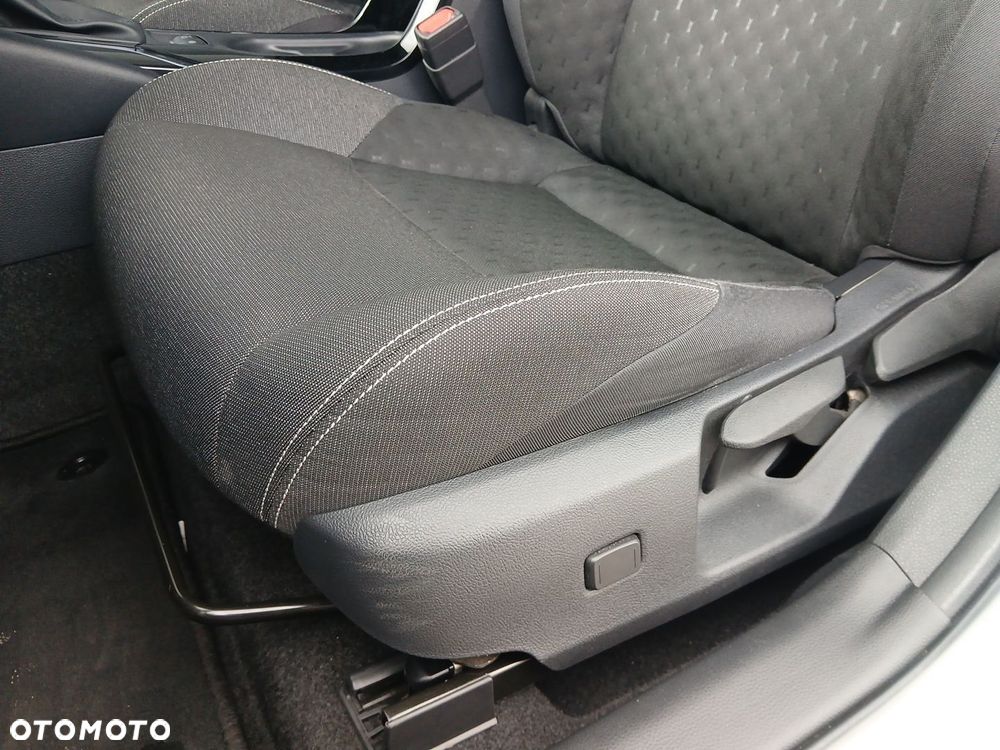 Toyota Corolla 2.0 Hybrid Comfort - 38