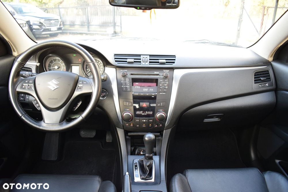 Suzuki Kizashi 2.4 Sport 4WD CVT - 7