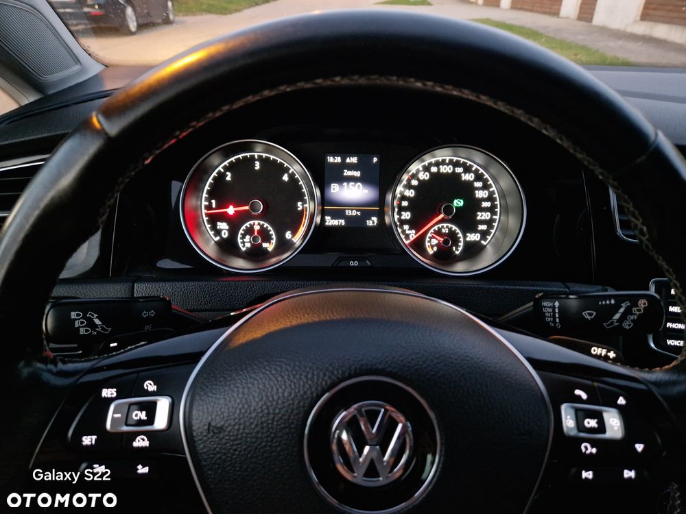Volkswagen Golf - 10