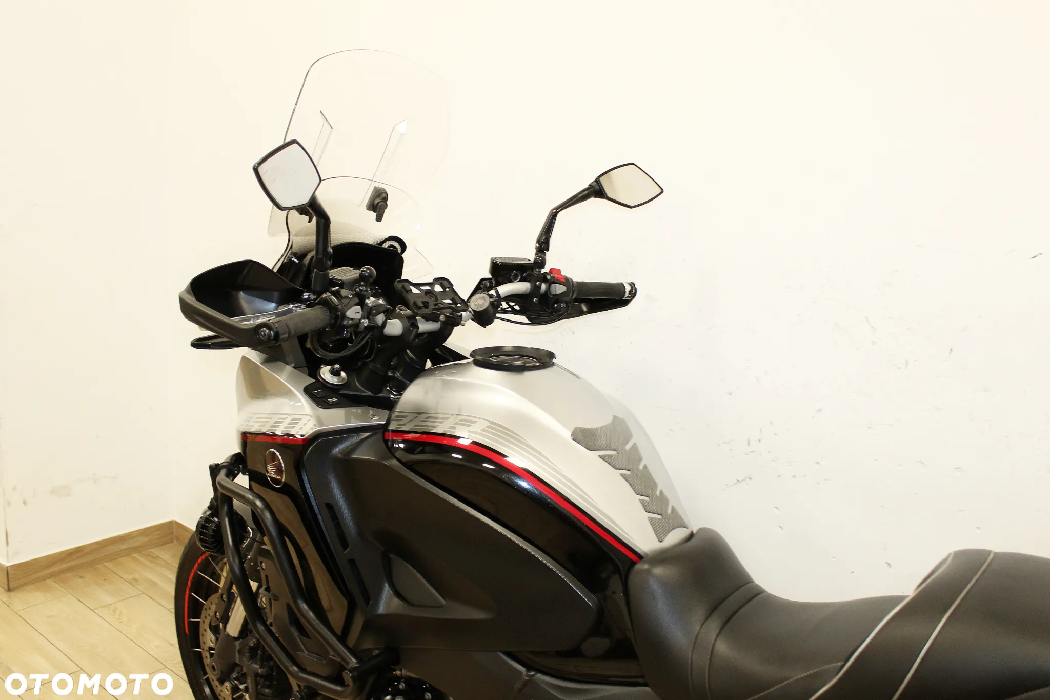 Honda VFR - 15