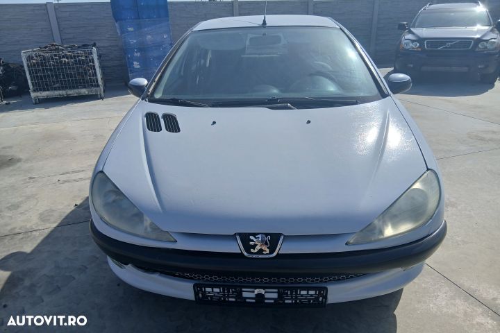 Dezmembrez Peugeot 206 1 [facelift] [2002 - 2009] Sedan TU3A - 1