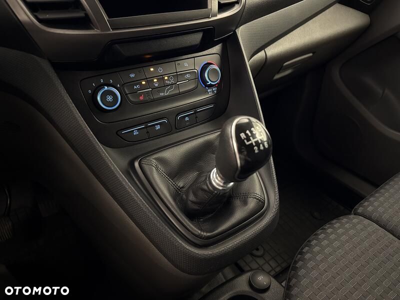 Ford Transit Connect - 18