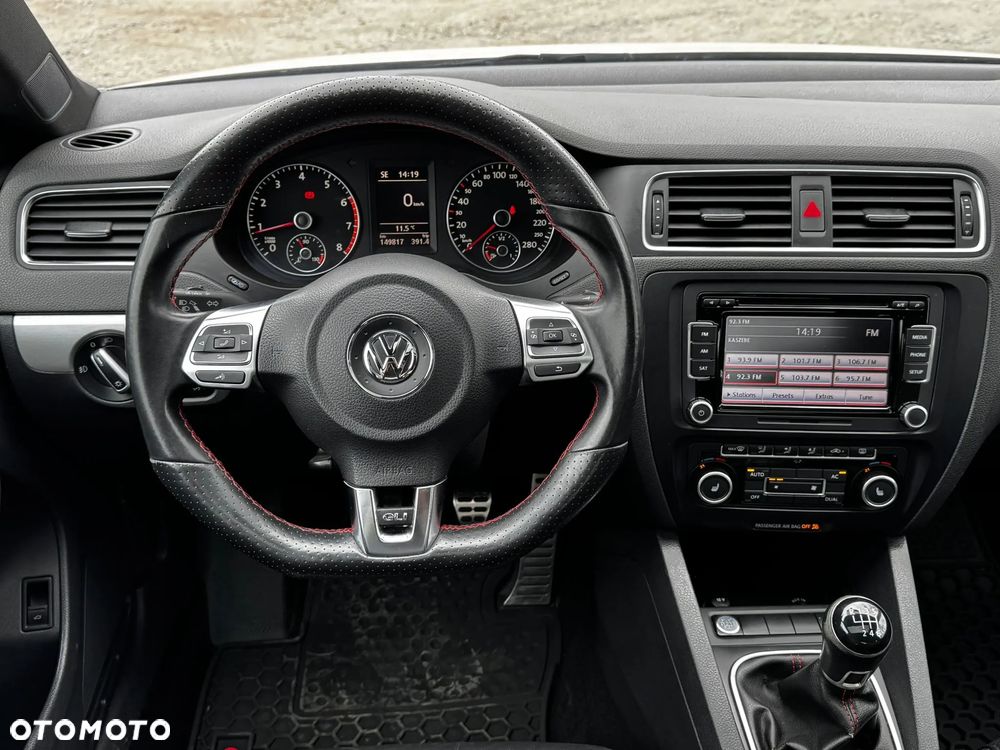 Volkswagen Jetta 2.0 TSI Sportline - 16