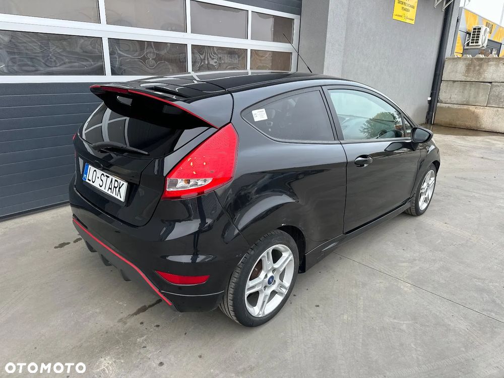 Ford Fiesta - 9