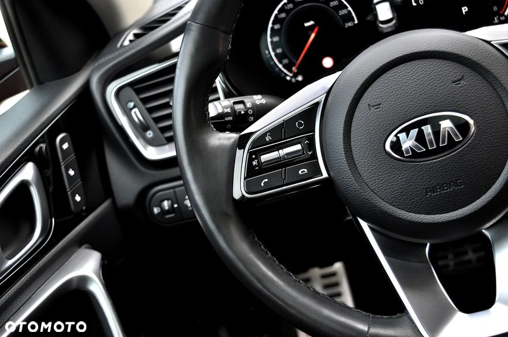 Kia XCeed 1.4 T-GDI L Business Line DCT - 35