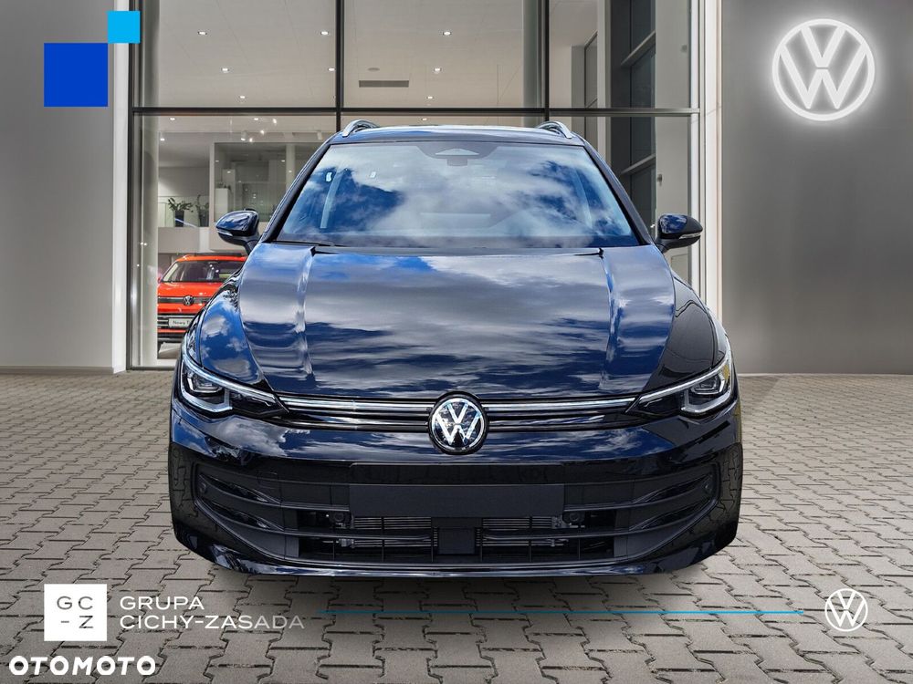 Volkswagen Golf - 8