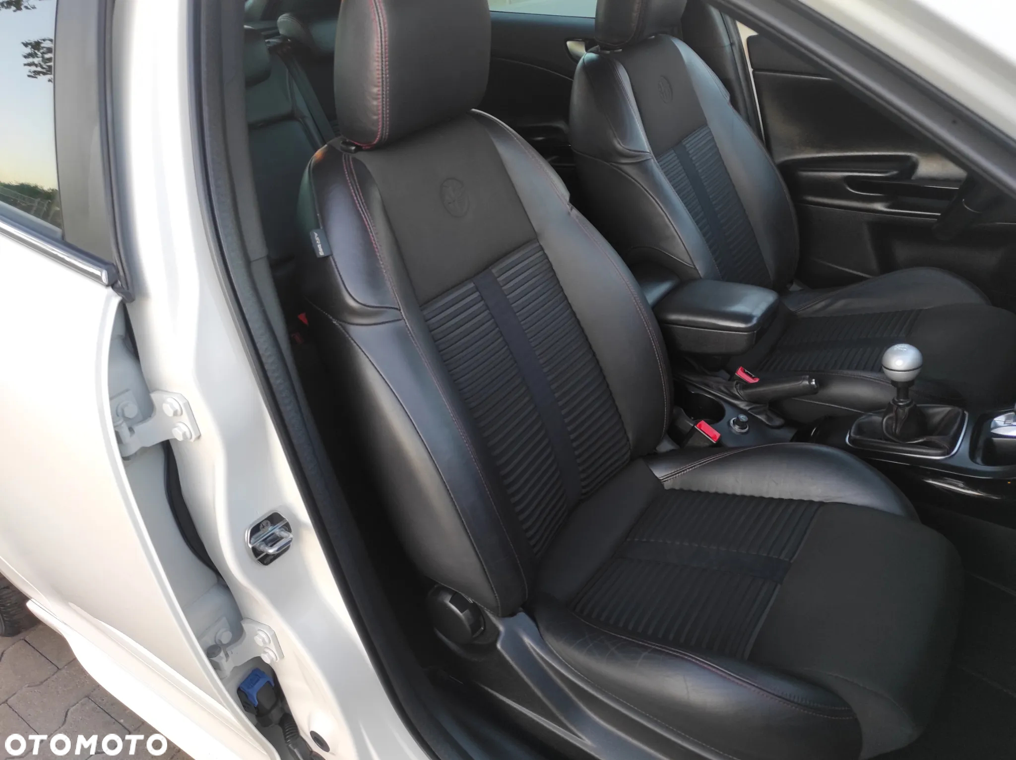 Alfa Romeo Giulietta 1750 TBi Quadrifoglio Verde - 24