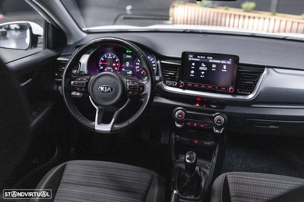 Kia Stonic 1.0 T-GDi Tech - 12