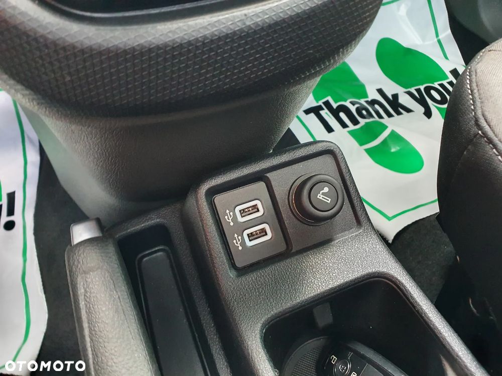 Ford Tourneo Connect Grand - 27