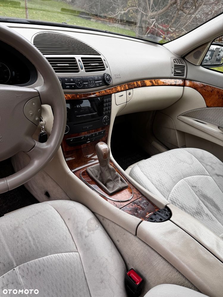 Mercedes-Benz Klasa E 270 CDI Elegance - 9