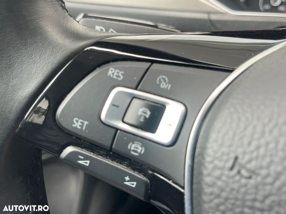 Volkswagen T-Roc 2.0 TDI DSG Design - 16