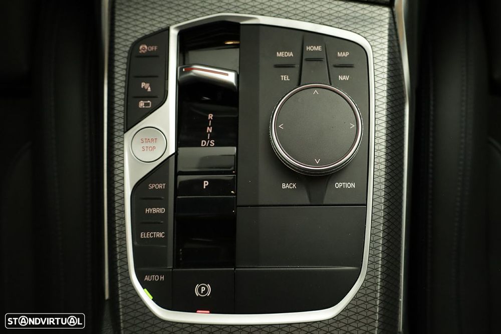 BMW 330 e Touring Pack M Auto - 14