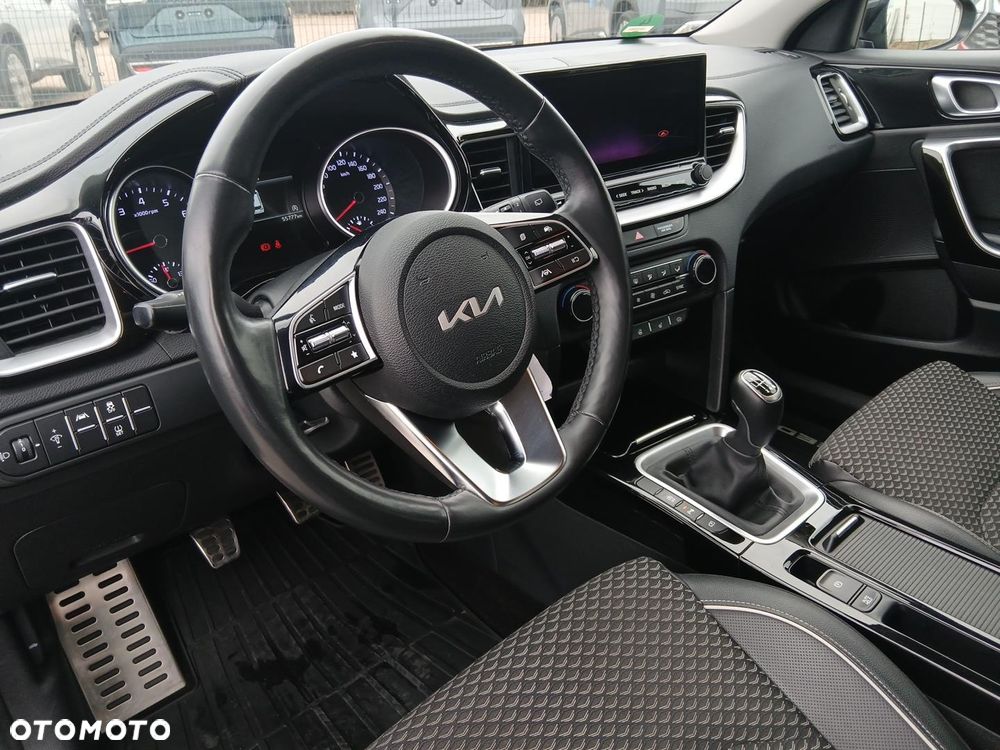 Kia Ceed 1.5 T-GDI Business Line - 9