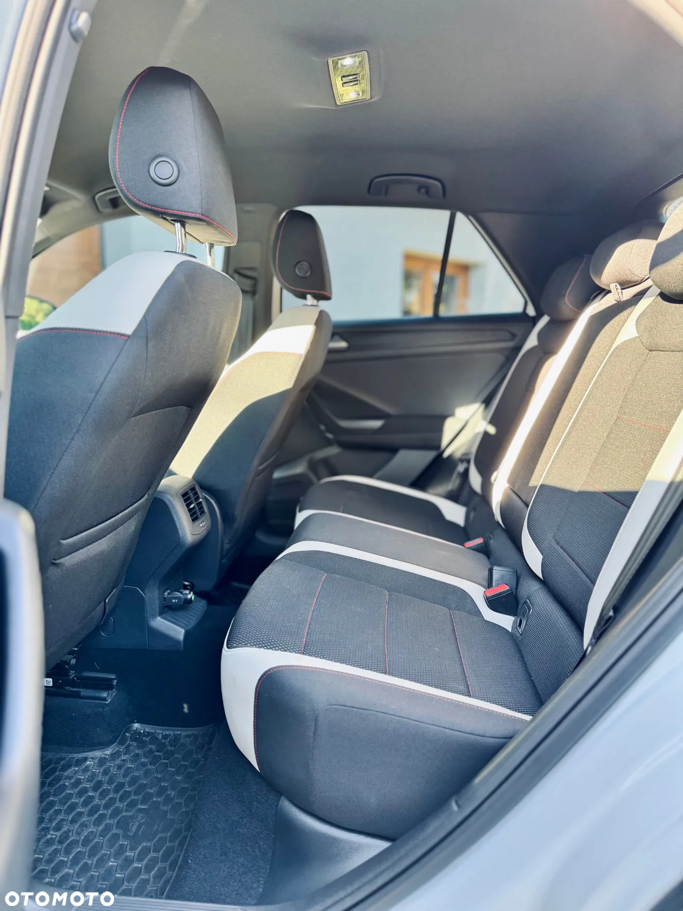 Volkswagen T-Roc 1.5 TSI GPF ACT Premium - 11