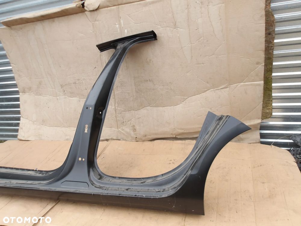SLUPEK PROG LEWY AUDI A4 B9 LIFT - 2