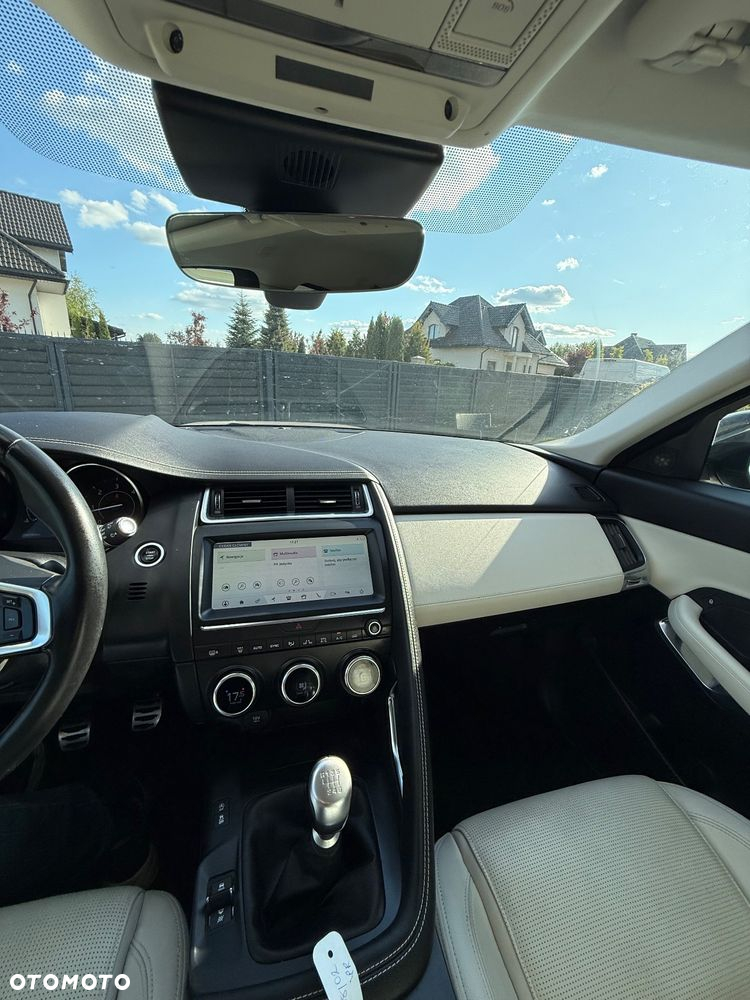 Jaguar E-Pace D150 R-Dynamic - 35